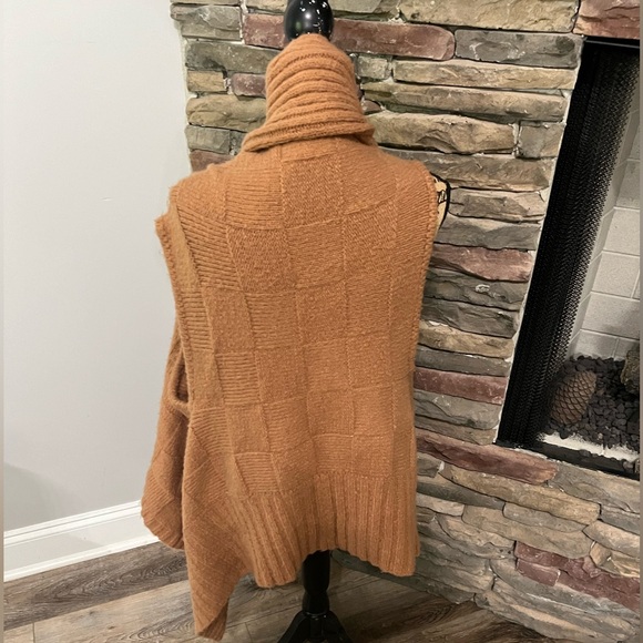 Mystree sleeveless vest - Picture 4 of 10